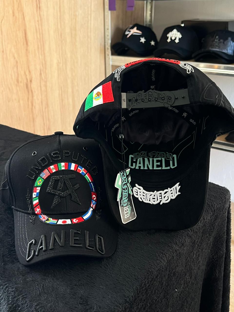 Dandy X Canelo