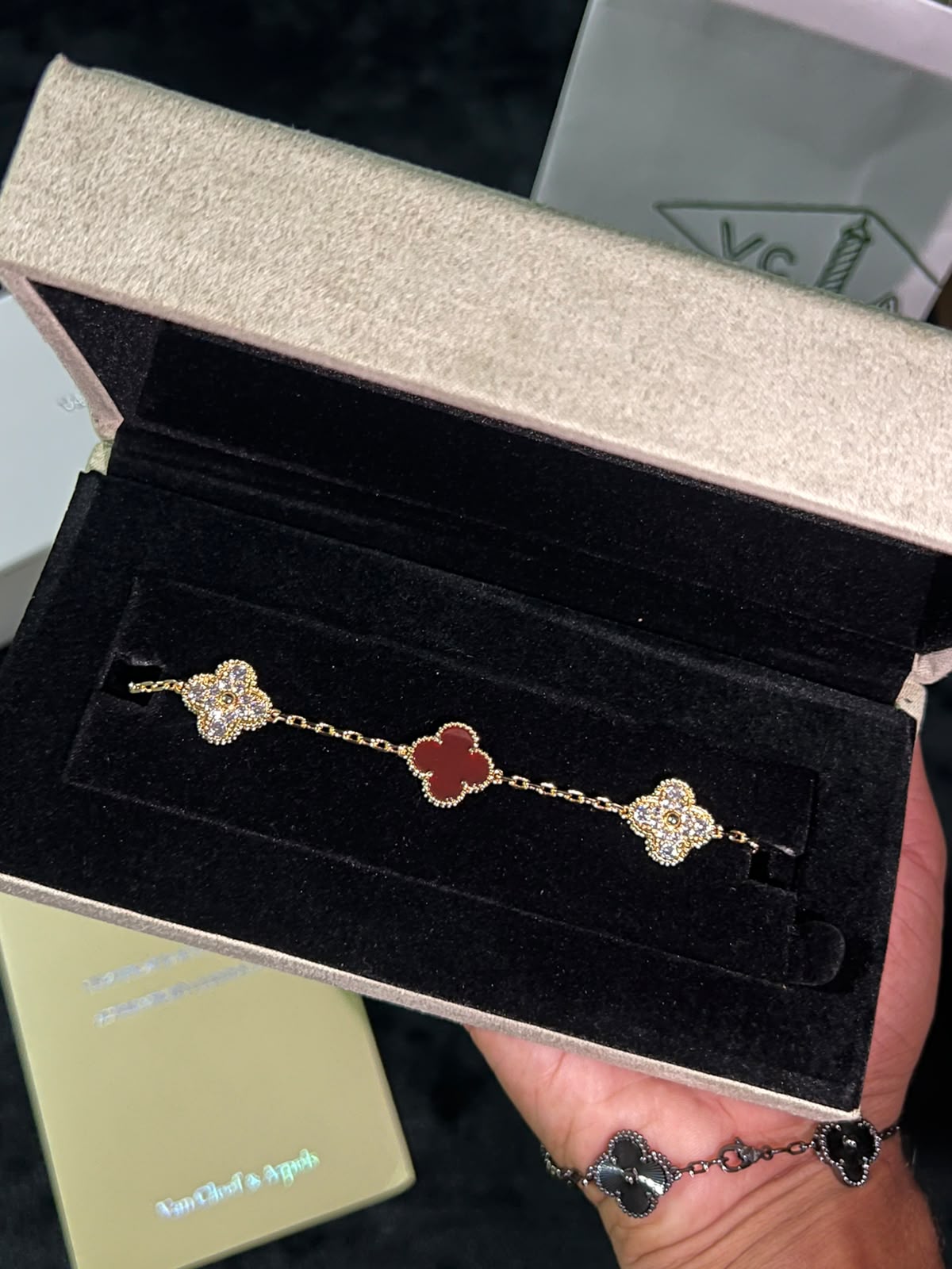 PULSO VCA DORADO | ROJO