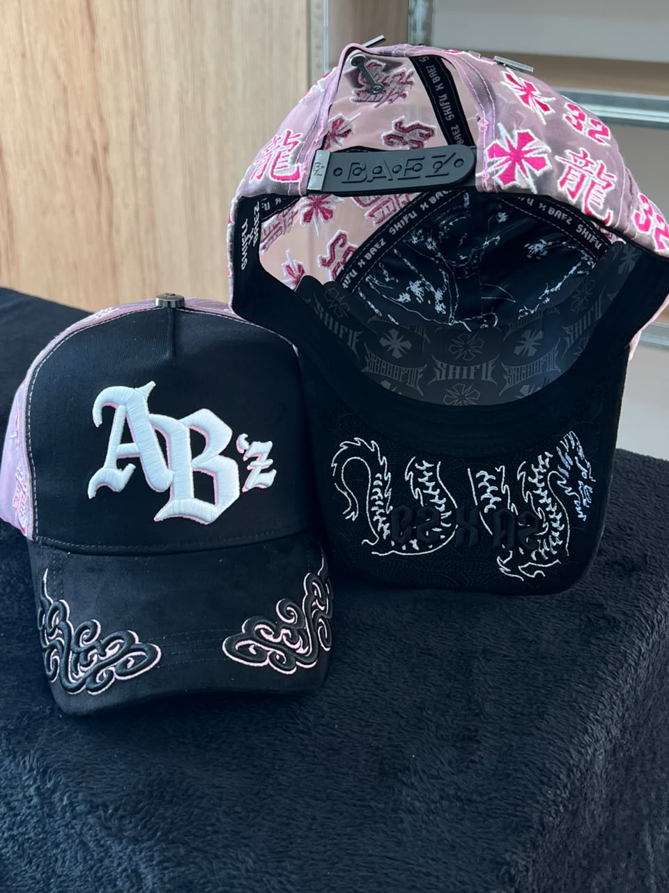 BAEZ X SHIFU ROSA