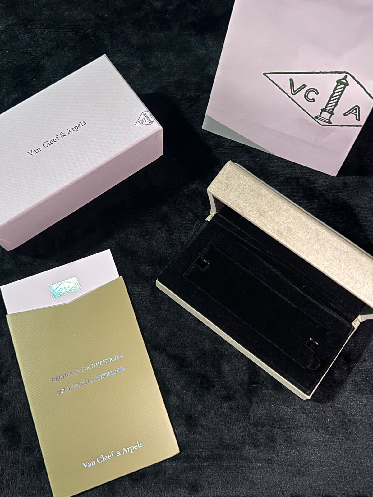 PULSO VCA DORADO | ORO